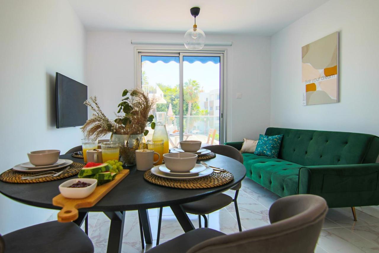 Apartamento Phaedrus Living Seaside Luxury Flat Athina 21 Paphos Exterior foto